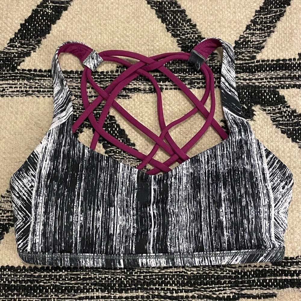 Lululemon Free to Be Wild Bra - Size 2, Grey